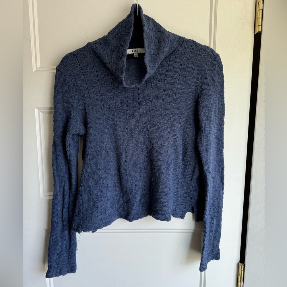 Anthropologie lightweight turtleneck sweater